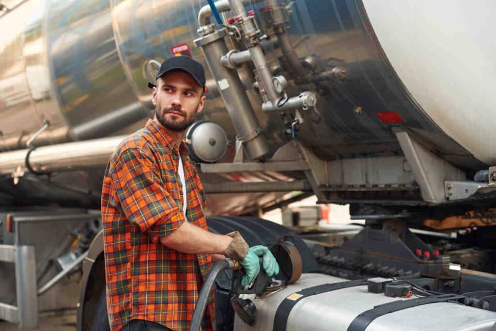 Camionero respontado en gasolinera